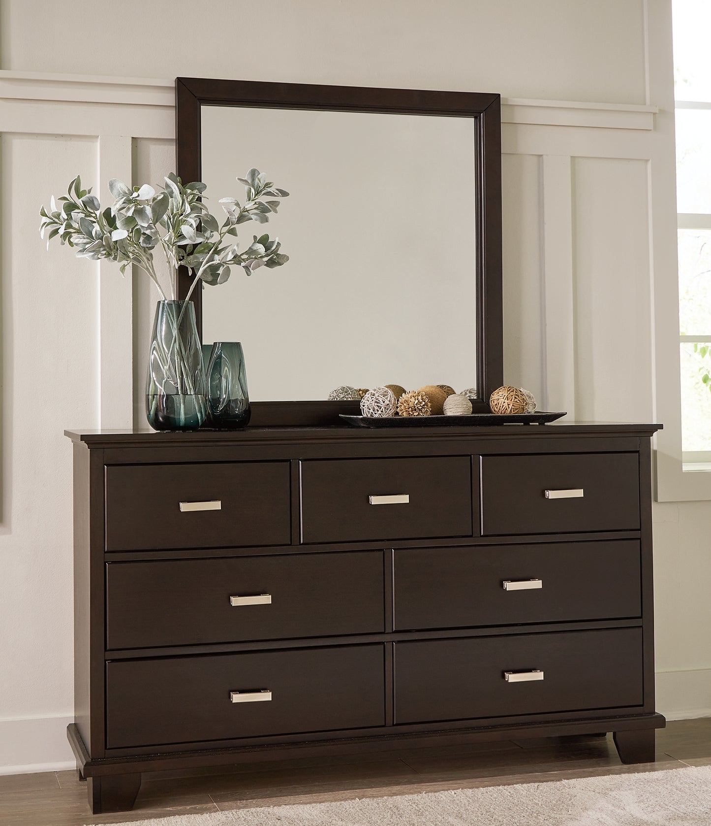 Covetown King Panel Bed with Mirrored Dresser